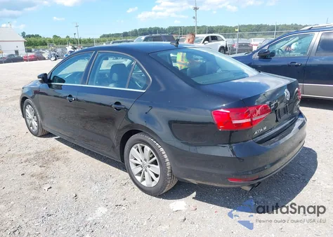 2015 Volkswagen Jetta 1.8T Se z USA, uszkodzony, nr VIN 3VWD17AJ3FM297668